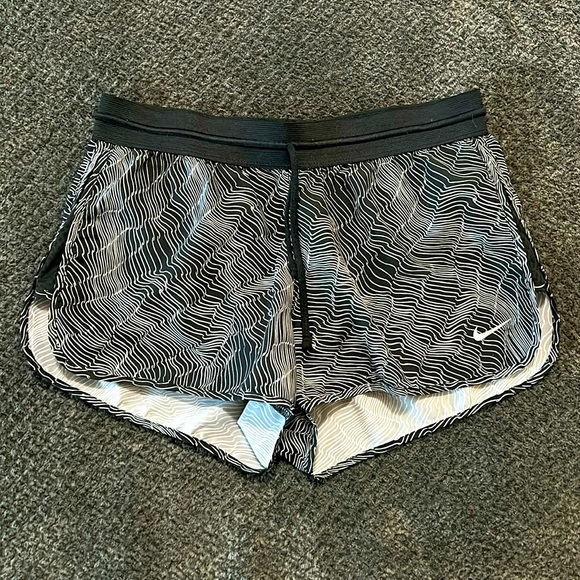Nike Dri-Fit Elastic Drawstring Running Shorts - Picture 1 of 8